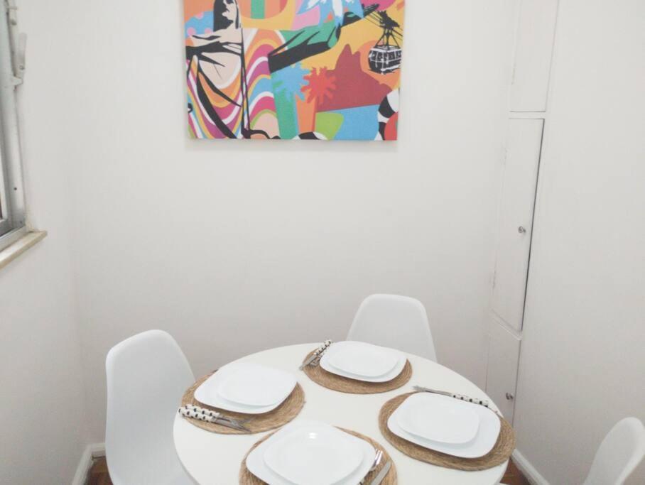 Lindo Partamento Pertinho Da De Copacabana!