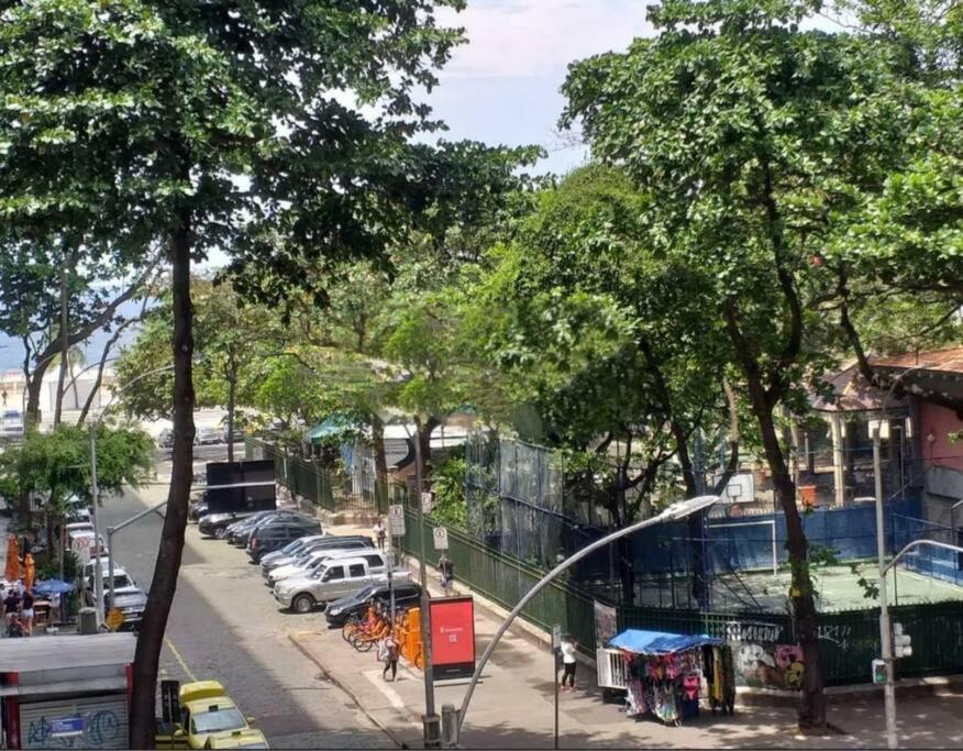 Lindo Partamento Pertinho Da De Copacabana!